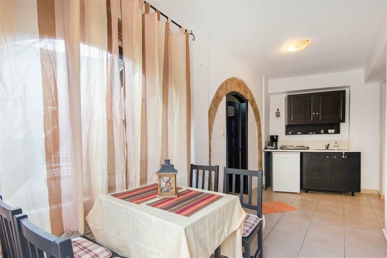 Chris Αpartments Old Town Apartment Rhodes City Екстериор снимка