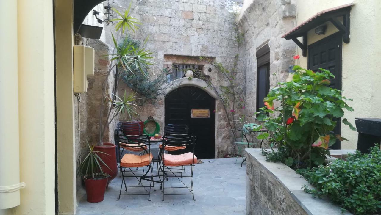 Chris Αpartments Old Town Apartment Rhodes City Екстериор снимка
